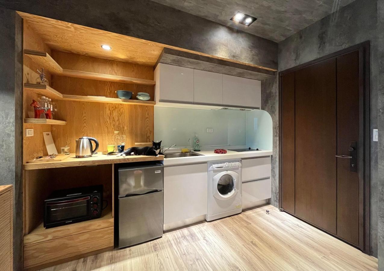 Апартаменты Toucheng Happyhouse頭城黑皮家 附早餐 Экстерьер фото