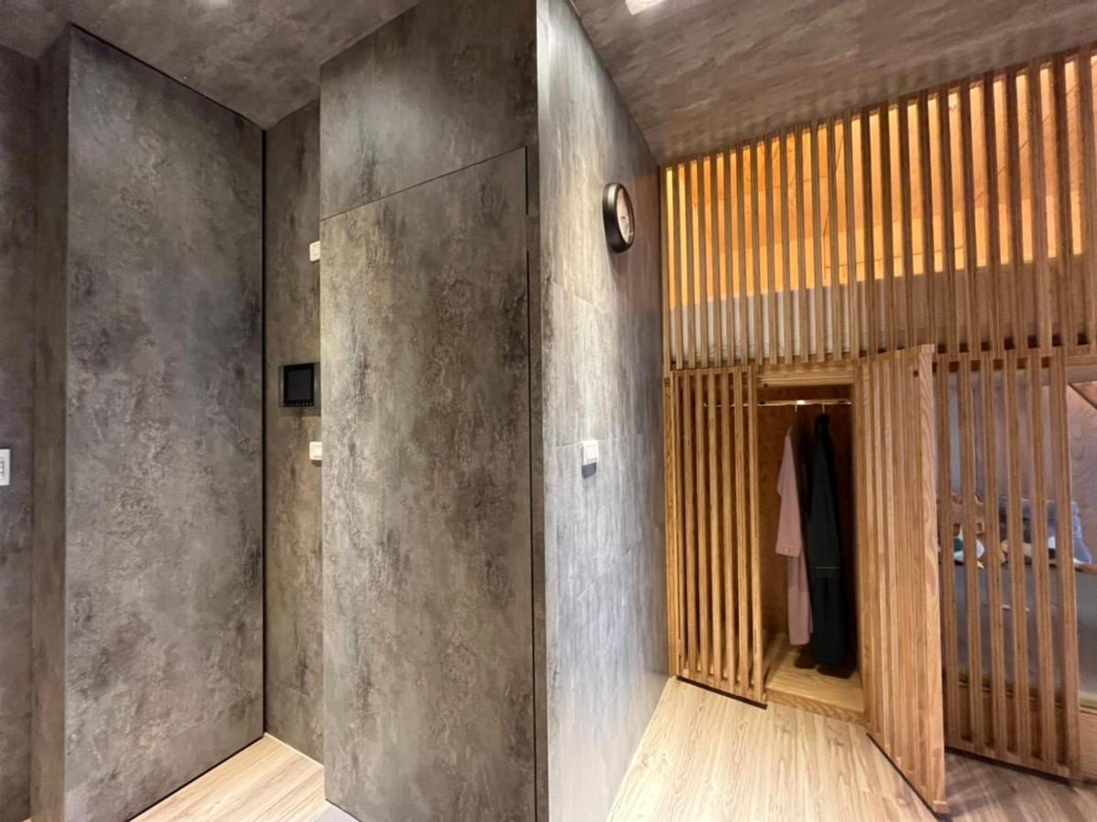 Апартаменты Toucheng Happyhouse頭城黑皮家 附早餐 Экстерьер фото