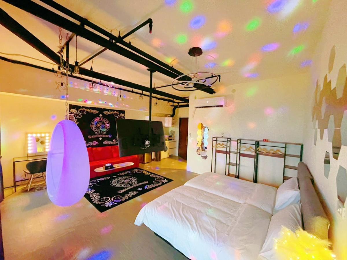 Апартаменты Toucheng Happyhouse頭城黑皮家 附早餐 Экстерьер фото