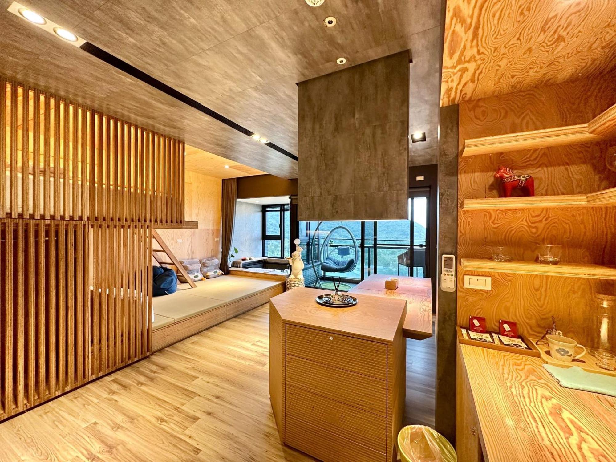 Апартаменты Toucheng Happyhouse頭城黑皮家 附早餐 Экстерьер фото