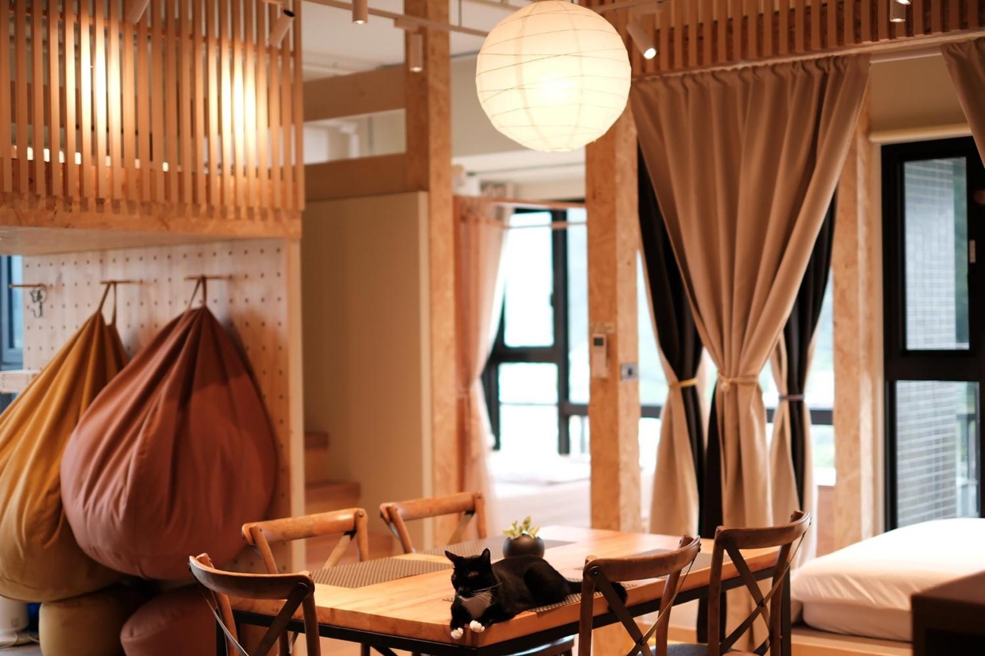 Апартаменты Toucheng Happyhouse頭城黑皮家 附早餐 Экстерьер фото